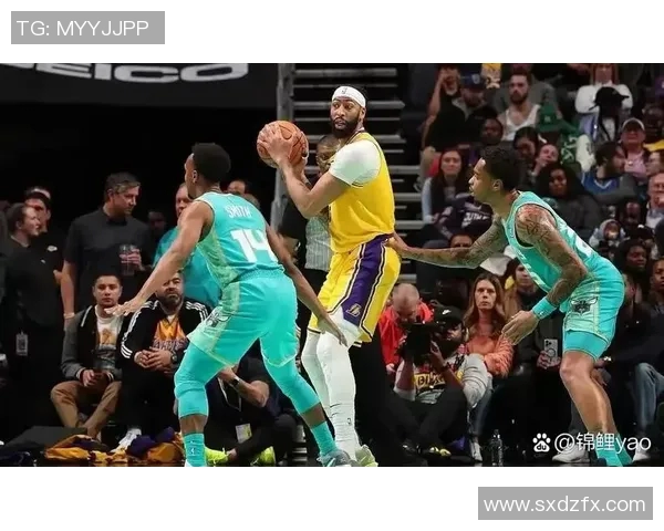 湖人季后赛迎利好！伦纳德伤停致快船四连败，里夫斯复出改变西部格局